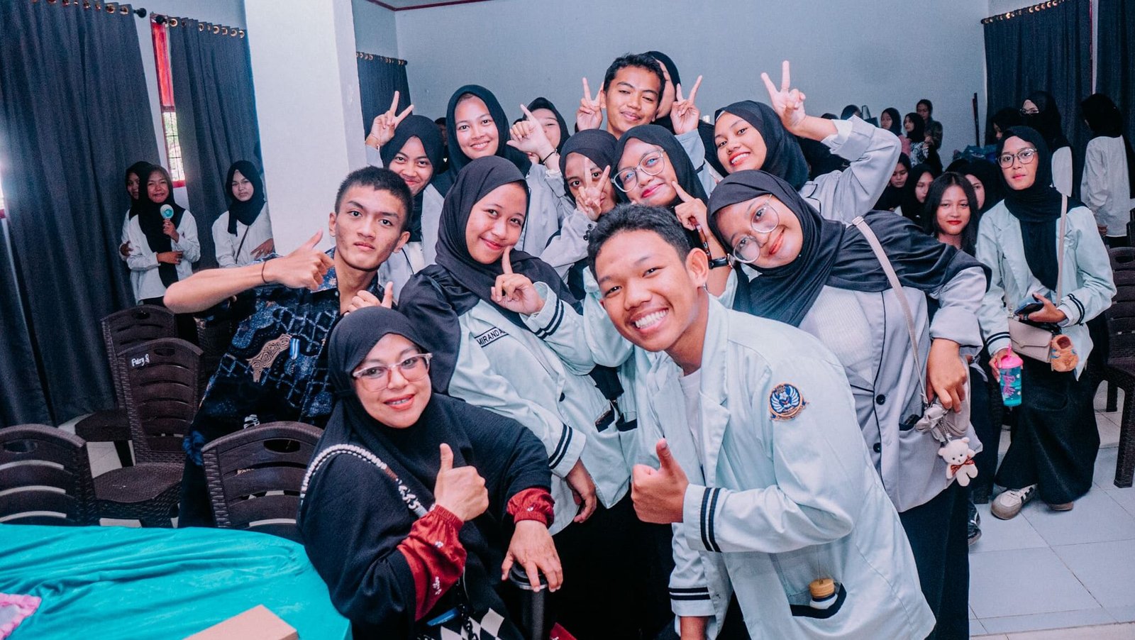 Strategi Menembus Batas: Mengapa EQ dan Growth Mindset adalah Kunci Karir Masa Depan