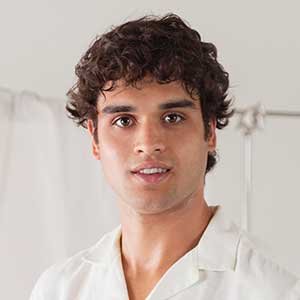 Ahmad Fauzi, S.E. (Bendahara Sekolah)