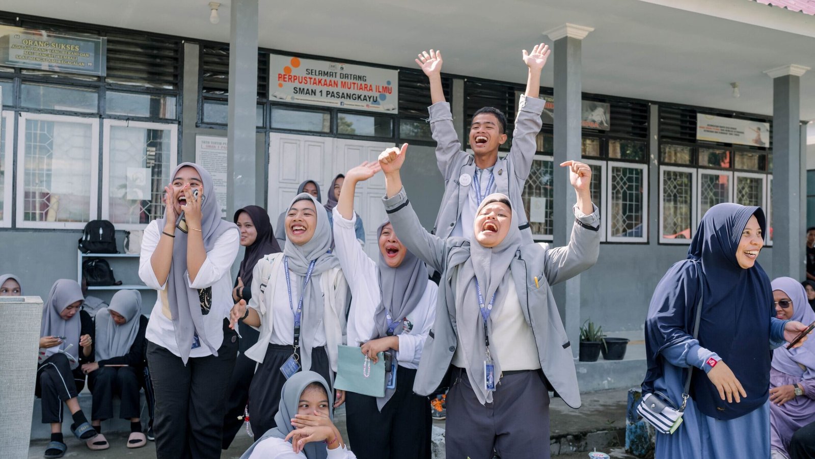 Informasi kontak Alumni SMAN 1 Pasangkayu